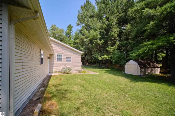 Onekama, MI 49675,9155 Ivanhoe Drive