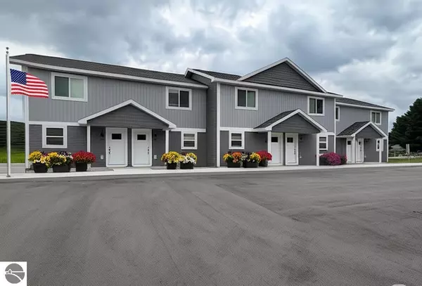 3798 Woodgate Drive, Traverse City, MI 49686