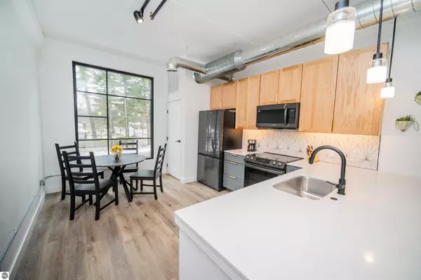 Traverse City, MI 49686,1825 E Eighth Street Unit 219
