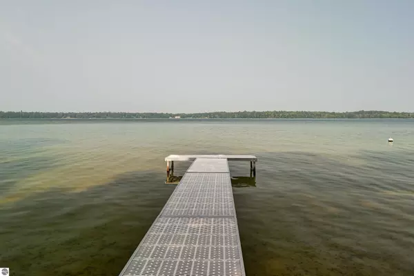 3814 Peninsular Shores Drive, Grawn, MI 49637-9610