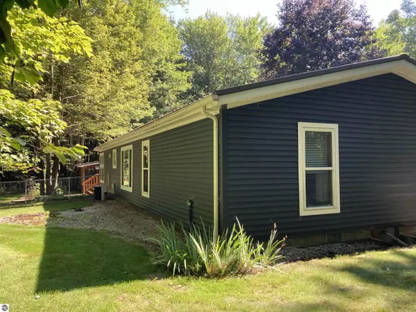 West Branch, MI 48661-8025,2548 Caribou Trail