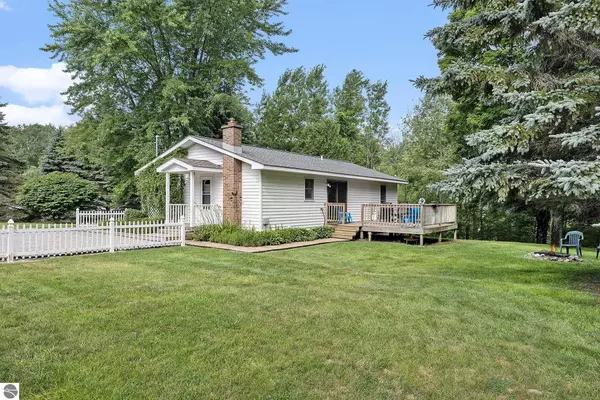 Lake Leelanau, MI 49653,62 S French Road