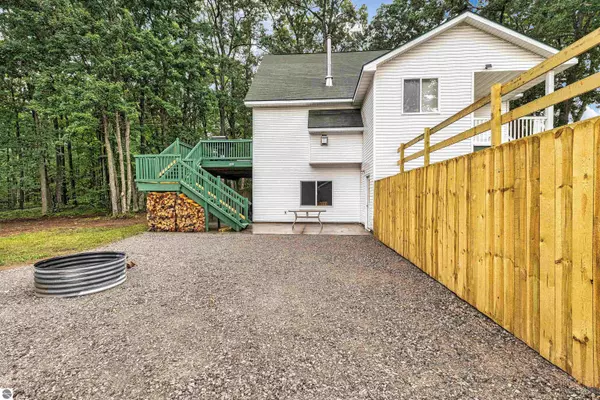 Roscommon, MI 48653,9841 Wheeler Road