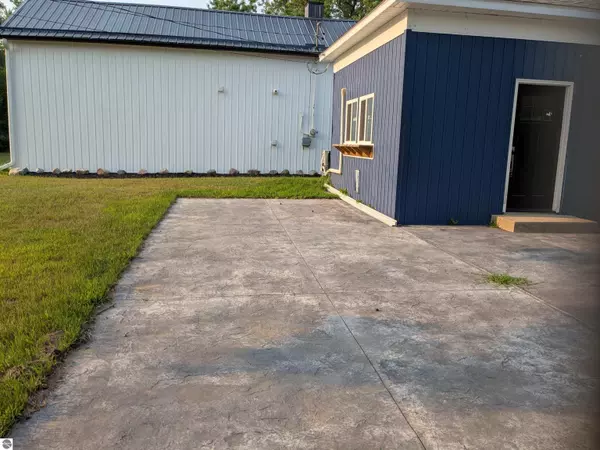 Weidman, MI 48893,3259 N Woodruff Road