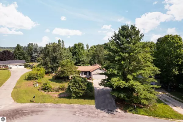 10775 E Murray Court, Suttons Bay, MI 49682