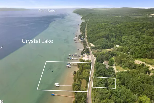 7351 Fredonia Way, Beulah, MI 49617
