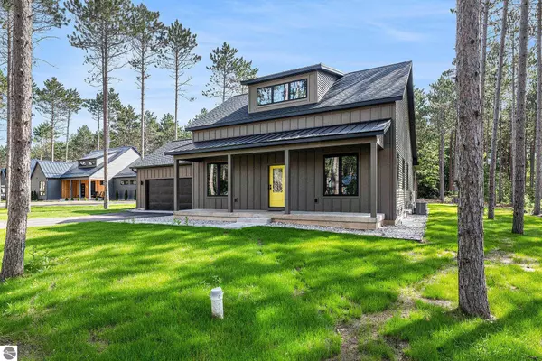 1868 Cascade Trail, Traverse City, MI 49685