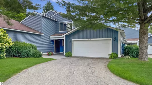 142 North Shore Drive West, Cadillac, MI 49601