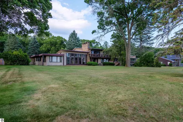 1236 Tawas Beach Road, East Tawas, MI 48730