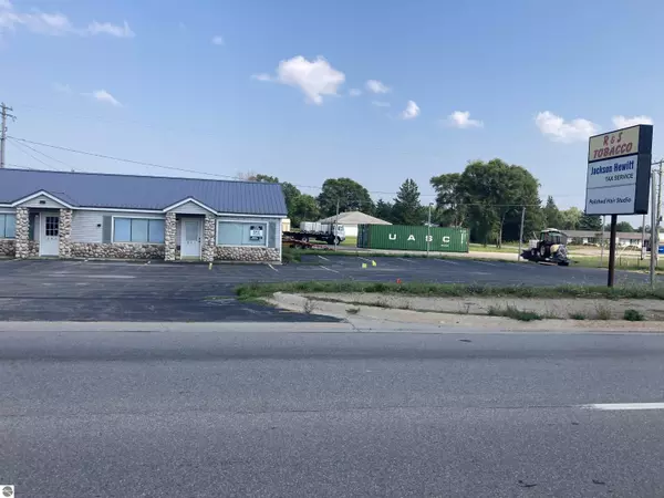 305 S US-31, Traverse City, MI 49685