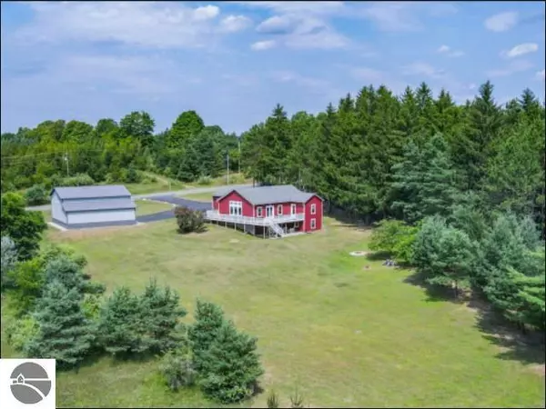 7553 Steiner Road, Bellaire, MI 49615