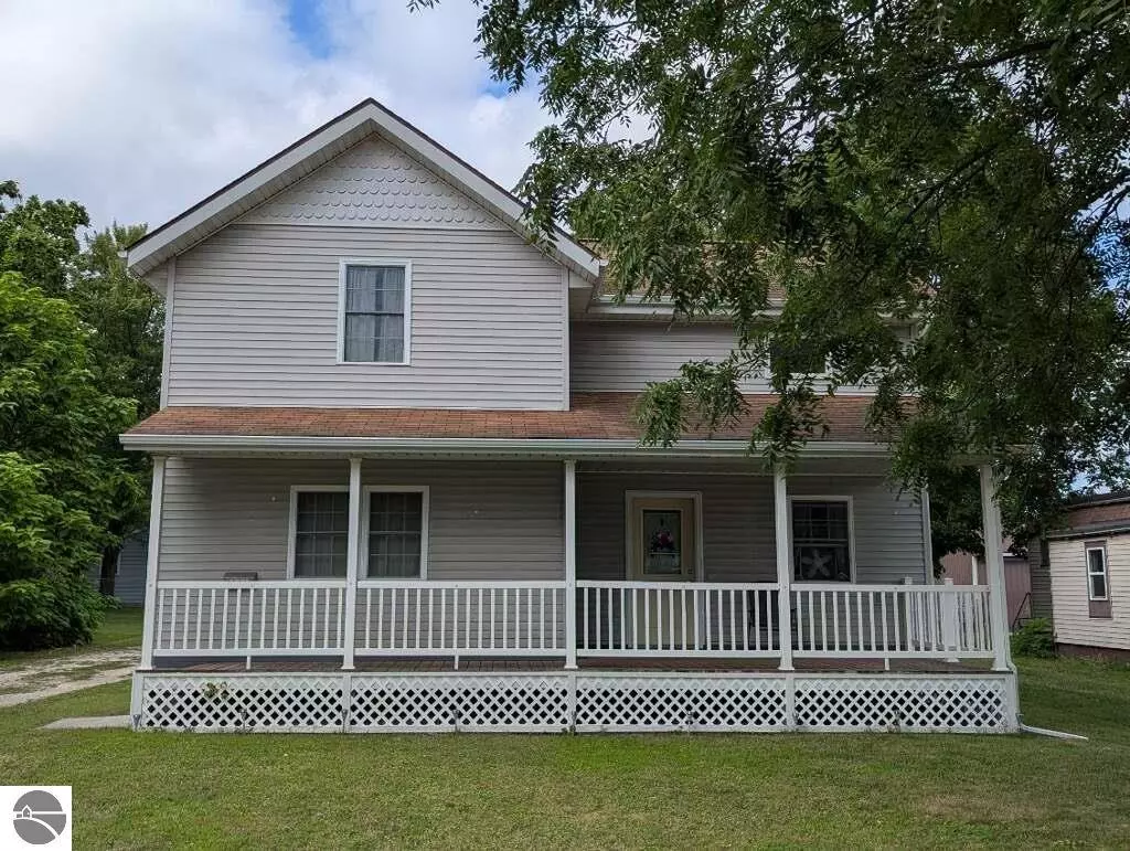 Ithaca, MI 48847,811 E Center