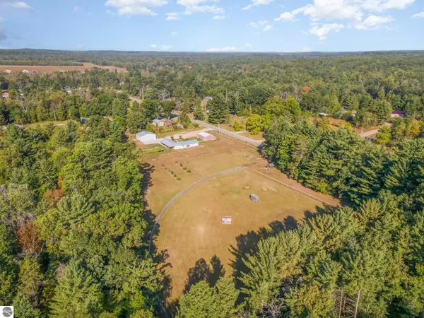 2492 E Fir Road, Harrison, MI 48625