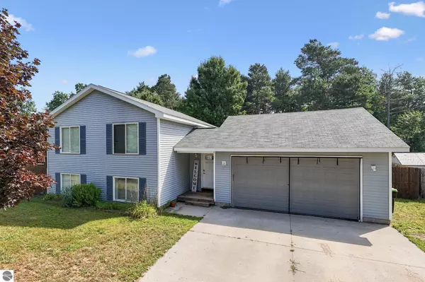 3057 Crimson Ranch Lane, Traverse City, MI 49685