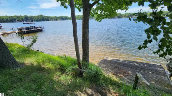 Campbell Avenue, Hale, MI 48739