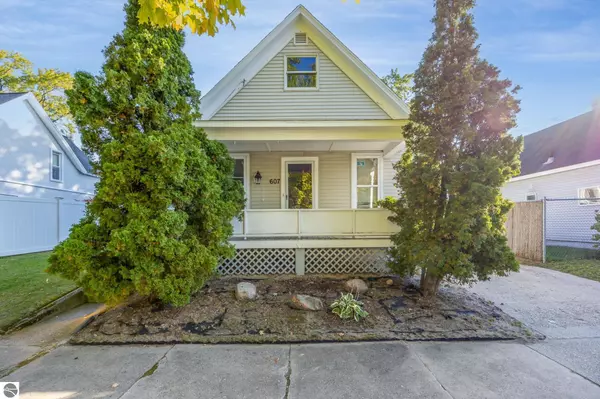 607 Maple Street, Cadillac, MI 49601