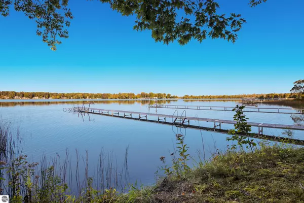 Grawn, MI 49637-9503,4032 Water View Drive