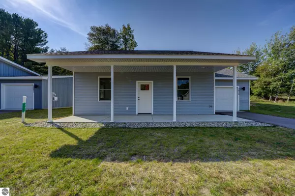 3878 Falling Leaf Trail, Traverse City, MI 49686