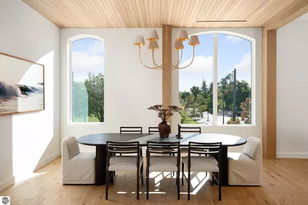 Traverse City, MI 49684,111 E State