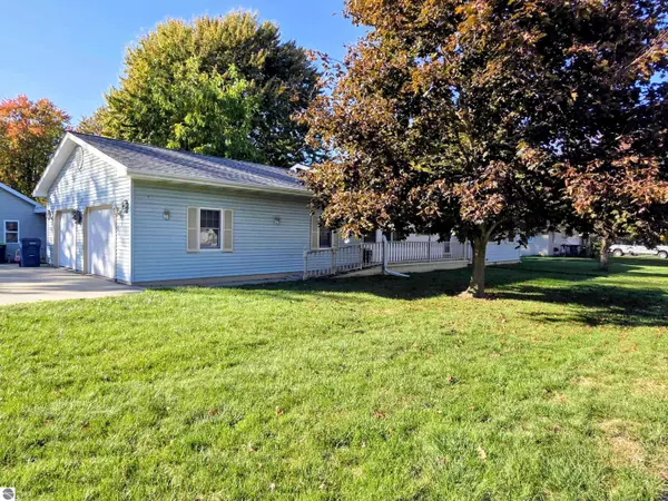 Breckenridge, MI 48615,239 E Summit Street