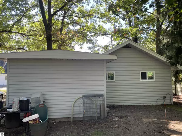 Wellston, MI 49689,17068 Seventh Street