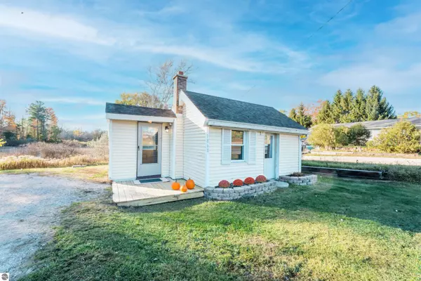 1868 County Road 633, Grawn, MI 49637-9793