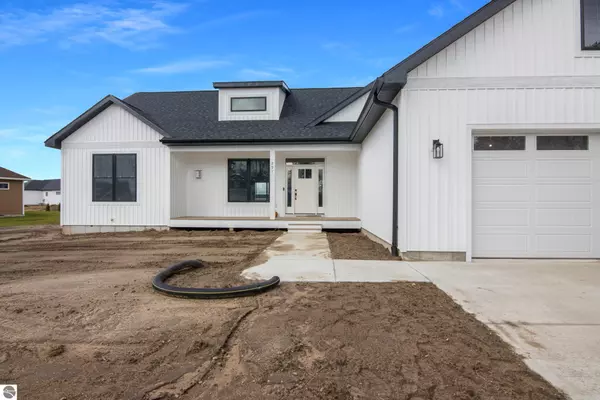 291 Grouse Run, Traverse City, MI 49685