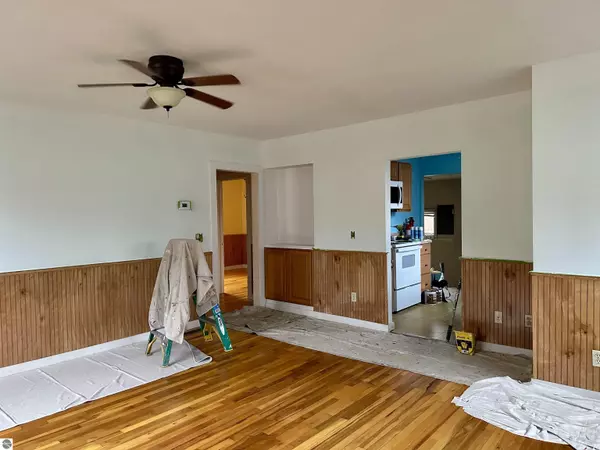 Traverse City, MI 49684,224 W Fifteenth Street