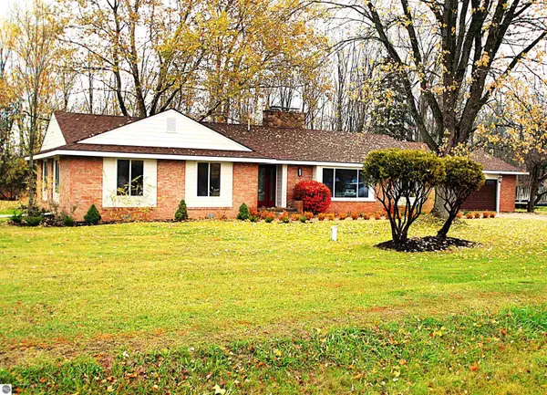 2301 Birchcrest Drive, West Branch, MI 48661