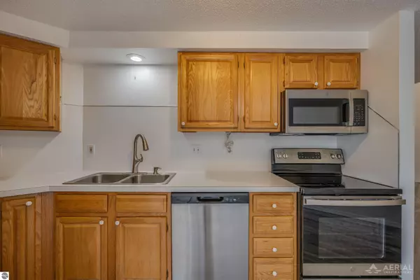 West Branch, MI 48661,361 Irons Park Drive