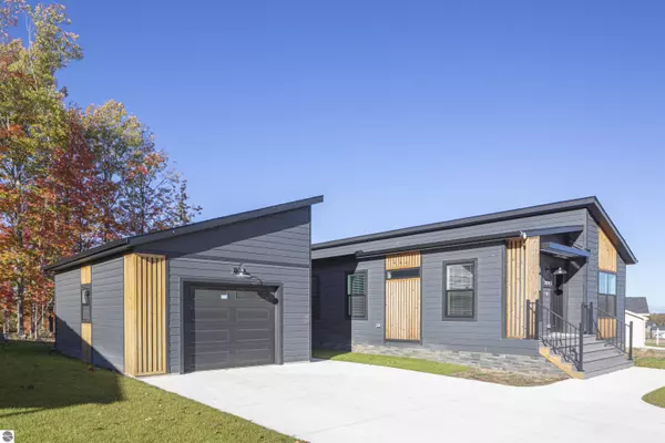 2079 Vista View Drive, Traverse City, MI 49686