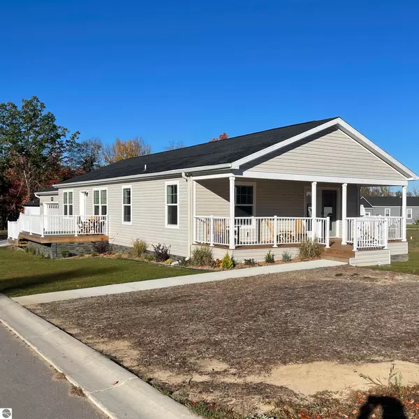 1399 New Horizons Trail, Traverse City, MI 49686