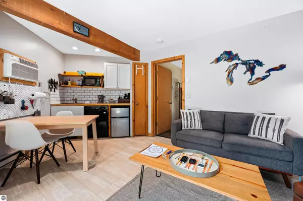 6687 Schuss Mountain Lane, Mancelona, MI 49659