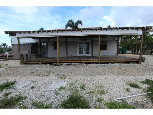 Goodland, FL 34140,516 COCONUT AVENUE