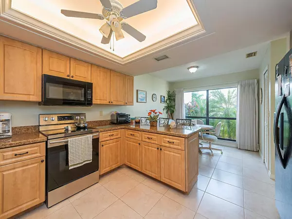 Naples, FL 34113,217 DEERWOOD CIRCLE