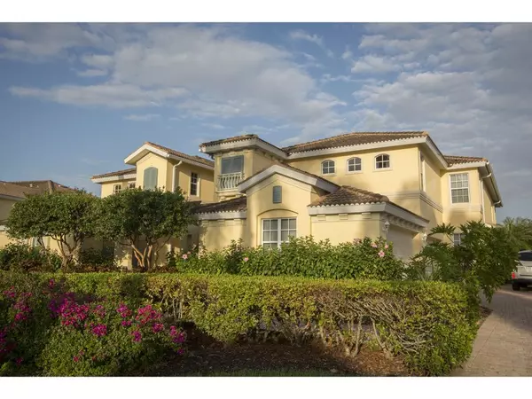 Naples, FL 34114,1268 RIALTO WAY #202