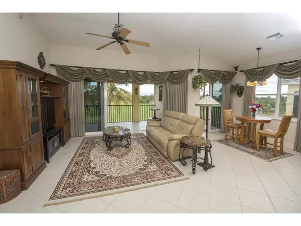 Naples, FL 34114,1268 RIALTO WAY #202