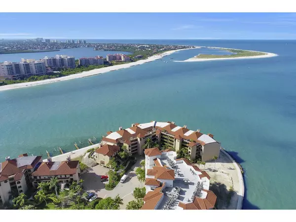 532 LA PENINSULA BOULEVARD #532, Naples, FL 34113