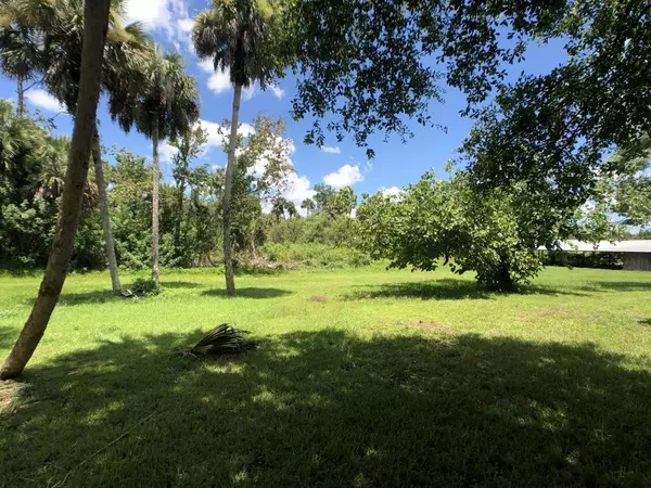 Naples, FL 34114,1 BEAGLE LAKE ROAD