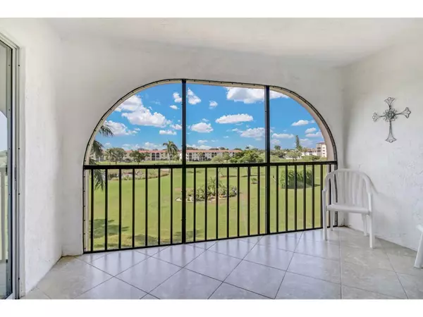 13 HIGH POINT N CIRCLE #308, Naples, FL 34103