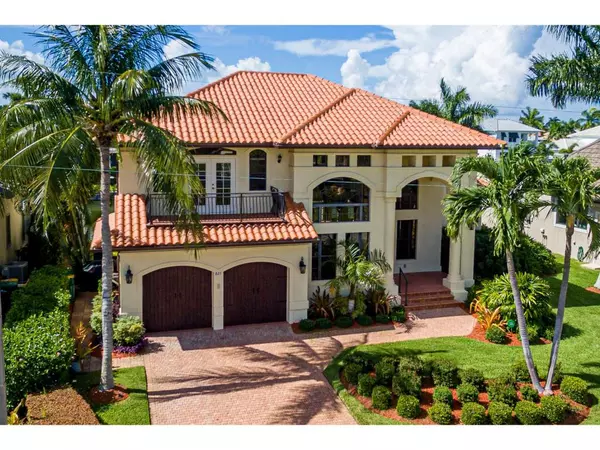 Marco Island, FL 34145,825 MAGNOLIA CT COURT