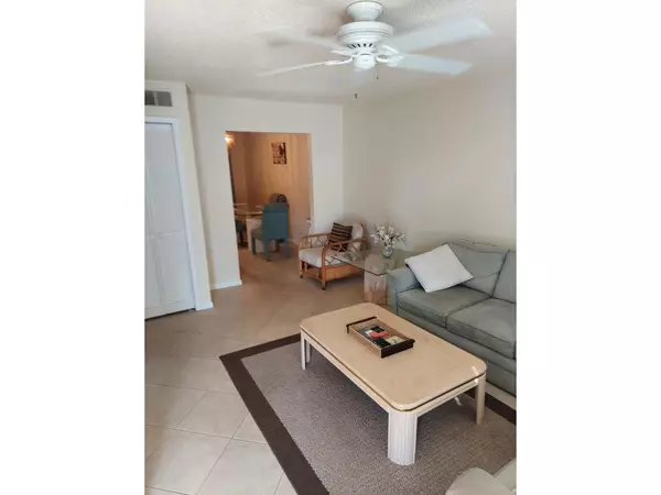 Marco Island, FL 34145,48 VIA MARCO #5