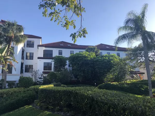 309 LA PENINSULA BOULEVARD #309, Naples, FL 34113