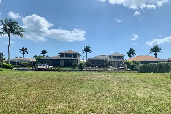 268 N BARFIELD DRIVE, Marco Island, FL 34145