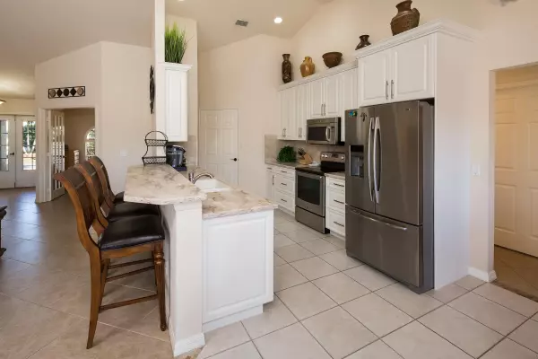 Marco Island, FL 34145,120 TEMPLEWOOD COURT #3