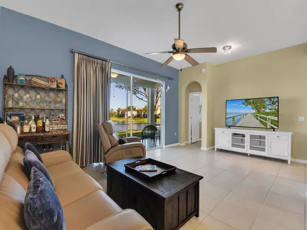 Naples, FL 34104,6886 STERLING GREENS DRIVE #101