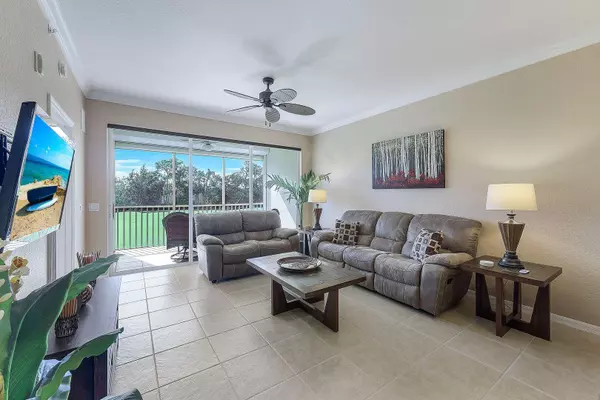 Naples, FL 34104,6820 STERLING GREENS PLACE #2205