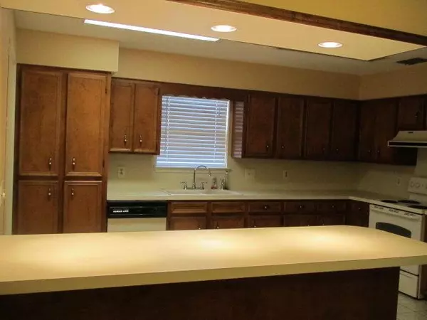 Mission, TX 78572,1601 Iowa