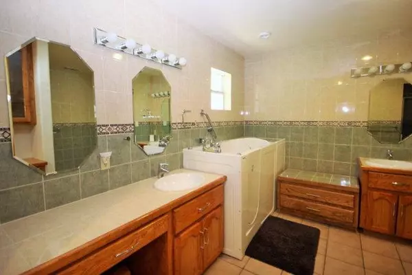 Mission, TX 78572,1618 Lakeside DR