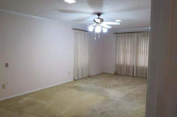 Mcallen, TX 78028,2105 S Cynthia ST ##D-106